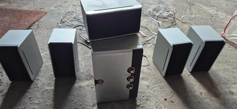 Głośniki Media tech 5.1 subwoofer