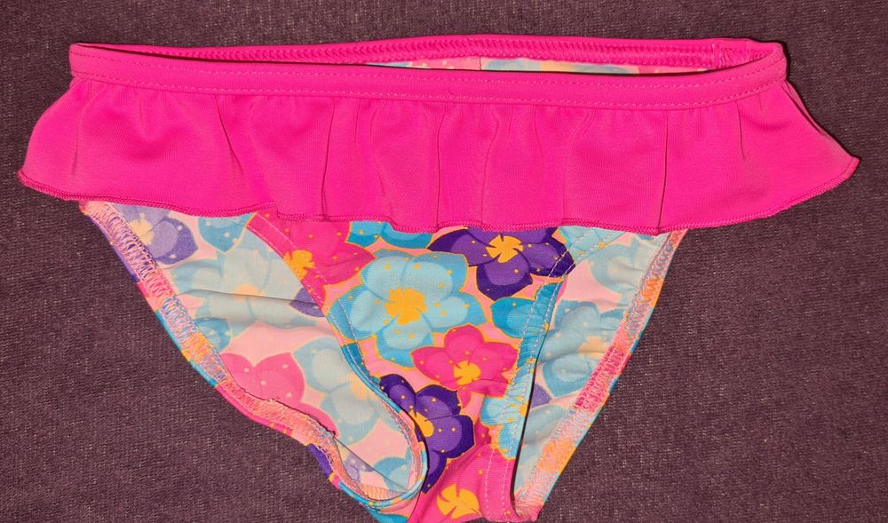 Majteczki kąpielowe dla dziewczynki