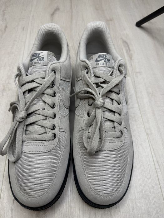 Кросівки чоловічі  NIKE AIR FORCE 1 07 GREY HQ3822-001