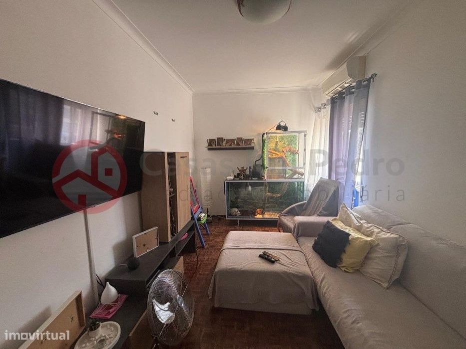 Apartamento T2 perto do metro no Laranjeiro, Almada