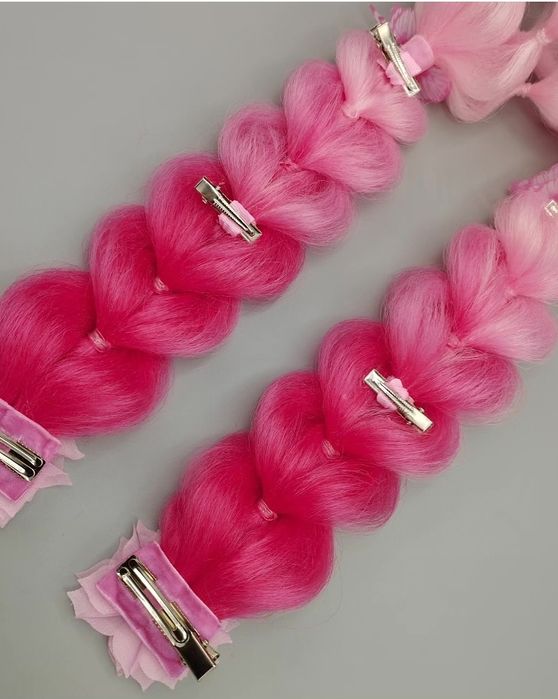 Коси 3д на свято на заколках 55 см