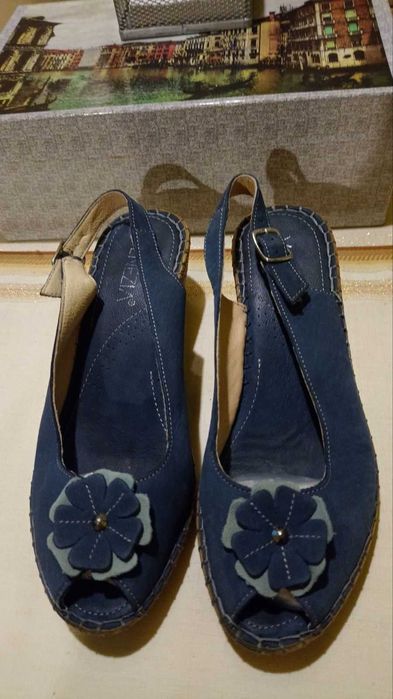 Sandałki Venezia 37(23,5cm)