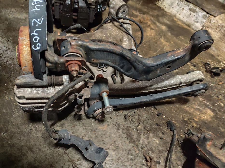 AUDI A4 B7 BRAÇOS SUSPENSÃO MANGA DE EIXO ESQUERDA - Z409