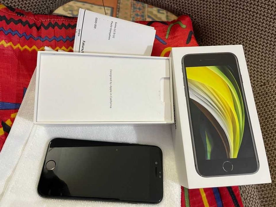 iPhone SE (2020)64171261676035122