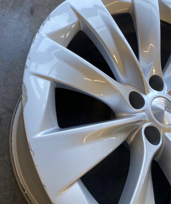 Alufelgi 20 Tesla X 5x120 Oryginalne Felgi Czujniki