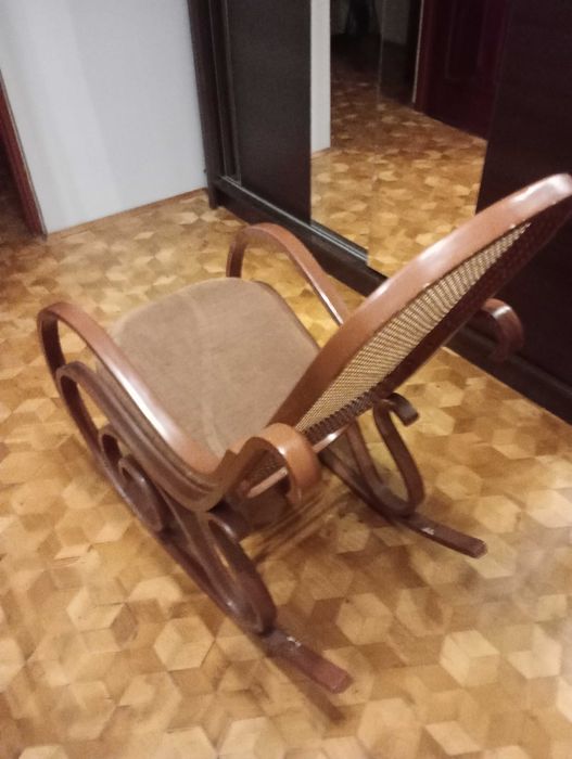 Fotel na biegunach/bujany