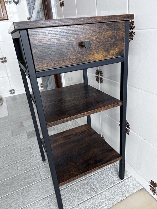 Mesa de apoio castanho