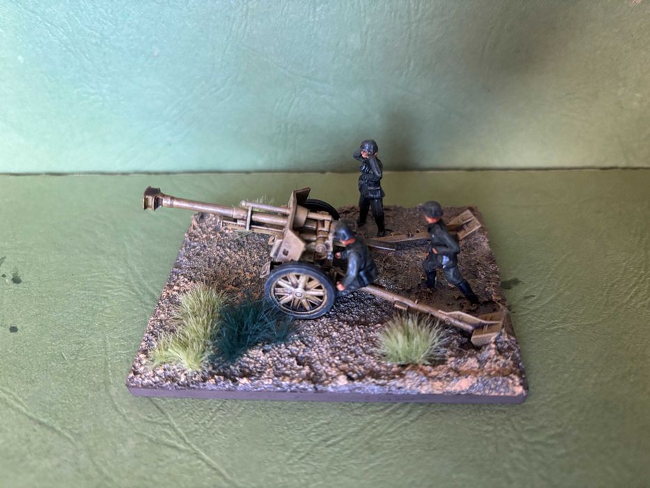 Niemiecka Haubica 105 mm - model kolekcjonerski w skali 1/72
