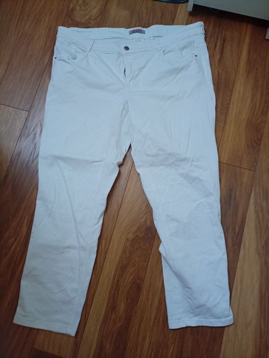 Spodnie damskie jeansowe białe