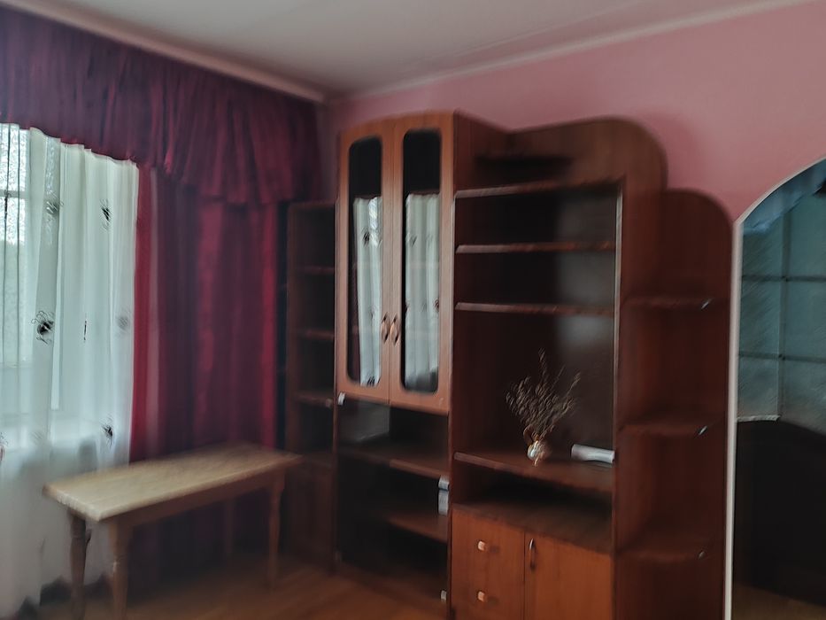 Продаж 3-кімнатної квартири з ремонтом  в  Маневичах
