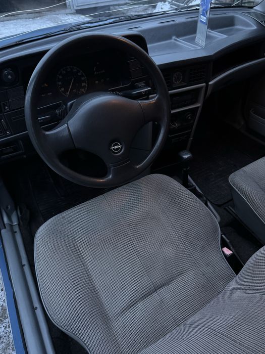 Opel Kadett 1.3 Кадет