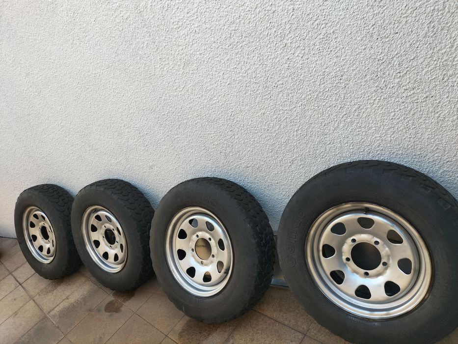 Jantes 16 ferro com furação alterada para 5x139,7, vendidas com pneus