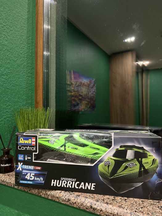 радіокерований катер Revell Control X-TREME  45 км на годину
