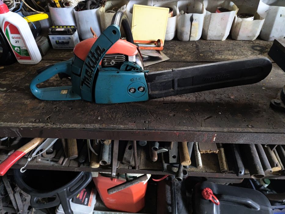 Sprzedam pila lancuchowa spalinowa makita
