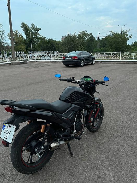 Мотоцикл Lifan ccr150