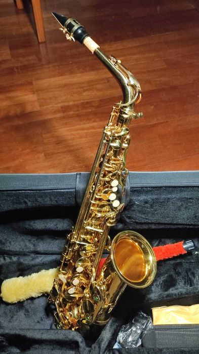 Saxofone Alto Yamato em Mi Bemol