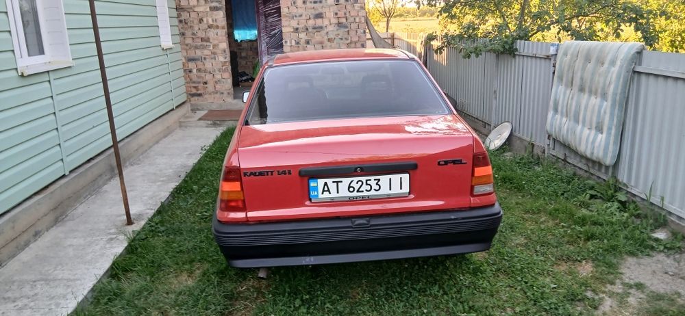 Продаю опель кадет
