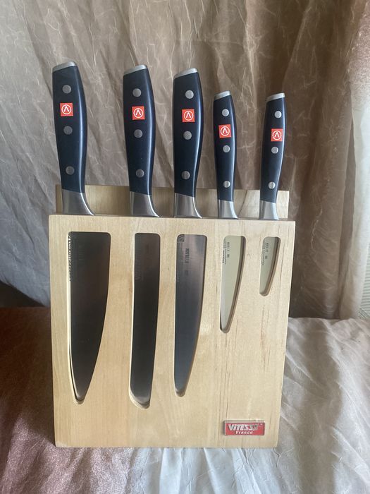 Комплект ножів з нержавіючої  сталі