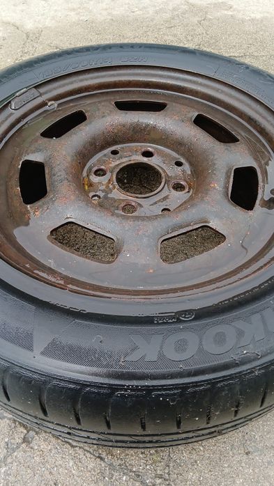 Jantes com pneus de Suzuki