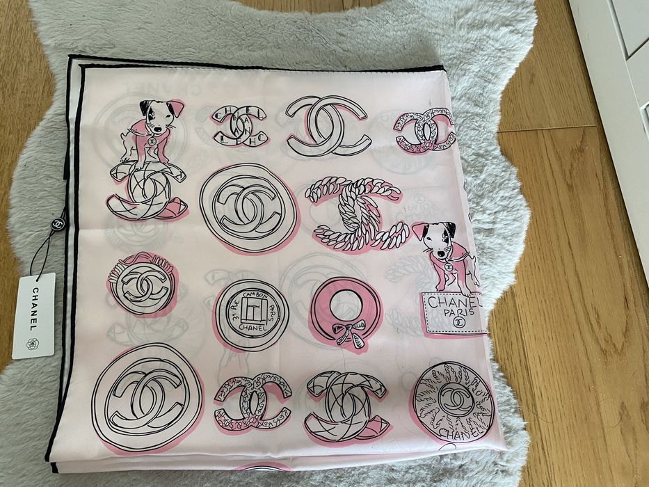 Chusta CHANEL – Silk Silk Scarf – Motyw Jack Russell Terrier