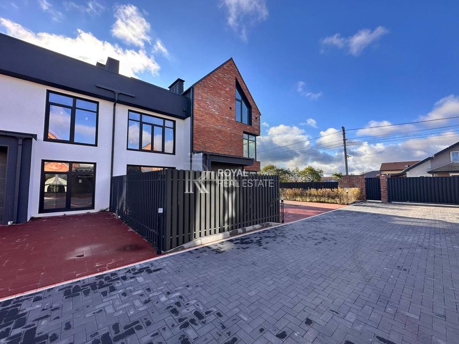 Таунхаус. КМ "Lagom House". Нові Петрівці, Мощунська вул., 116