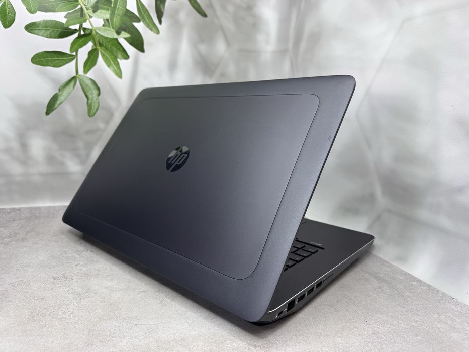Quadro P5000 16GB/HP ZBook 17 G4 / i7-7820HQ / 32GB / 512GB SSD/17.3" IPS