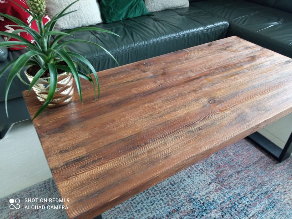 Ława drewniana w stylu industrialnym