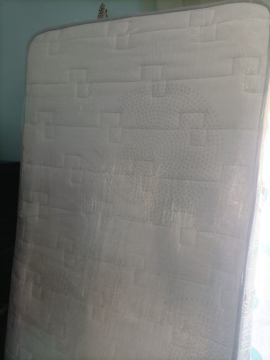 Colchão de solteiro em ótimo estado