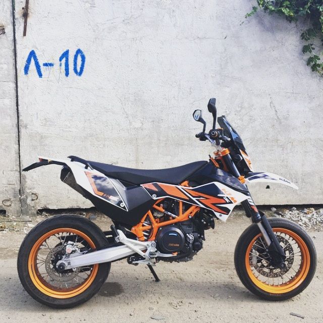 Мототаксі KTM 690 SMC