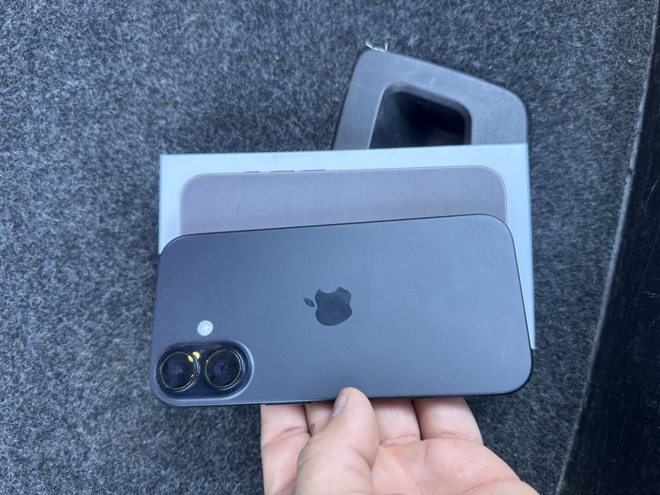 Apple Iphone 16 128Gb Black Физ Сим