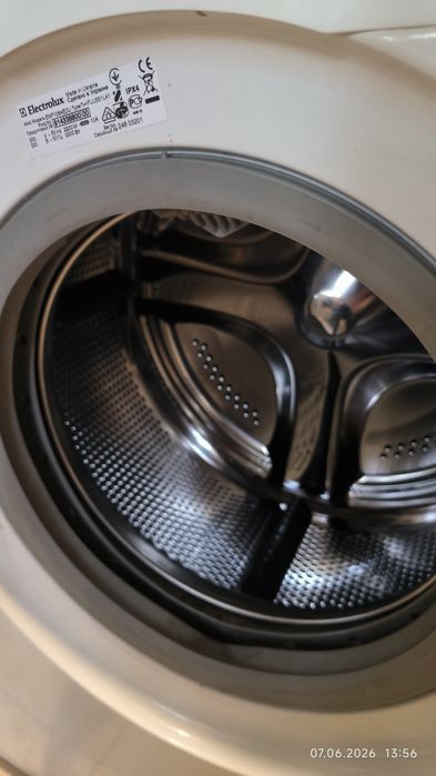Пральна машина Electrolux EWF1064EDU 2.2 квт