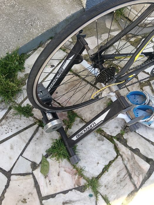 Bicicleta ciclismo com suporte