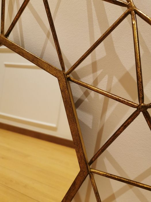 Espelho, moldura em ferro envelhecido dourado em óptimo estado. Como novo.