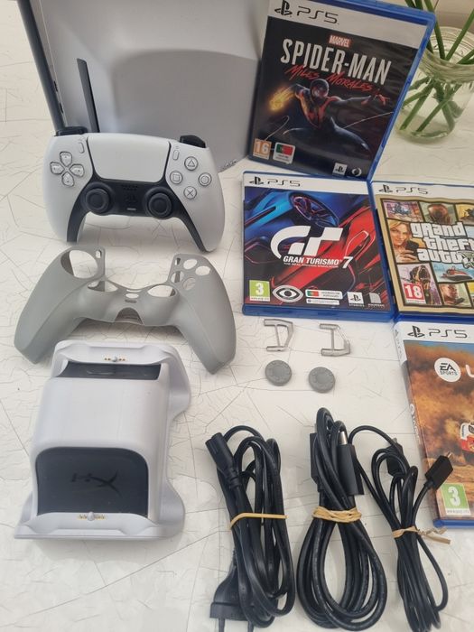 Ps5 pro 2Tb Garantia até 2029 + jogos + extras - Aceito retomas de valor inferior + acerto monetário da parte do comprador  !!