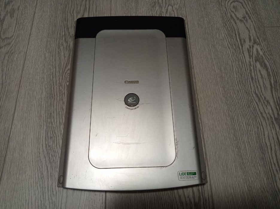 Продаю сканер canon scan lide 60