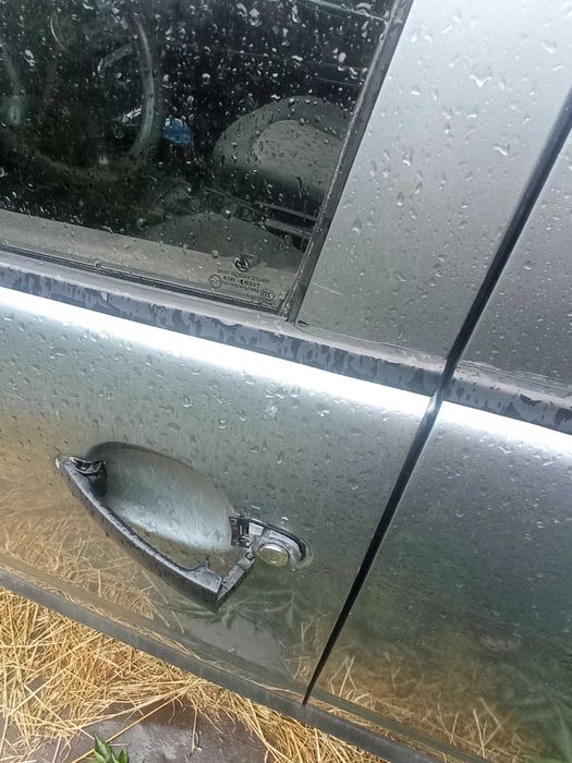Авто шкода фабія2006