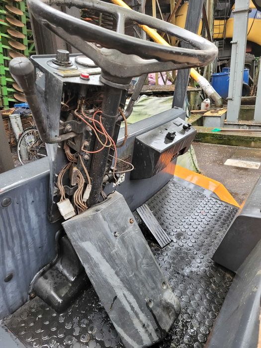 Wózek widłowy STILL R70-40 z silnikiem Deutz 1012 - części