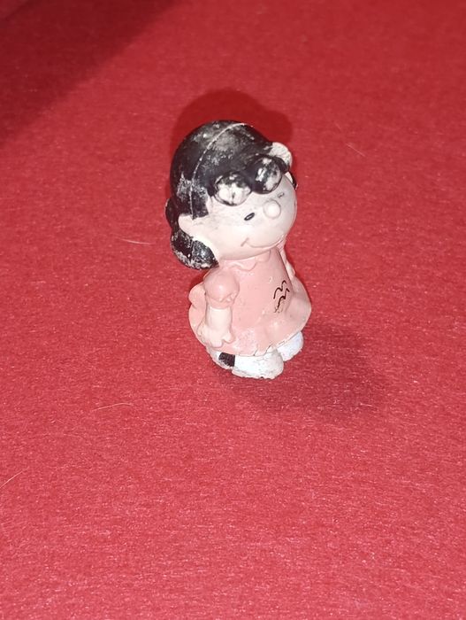 Boneco Lucy Van Pelt da Schleich