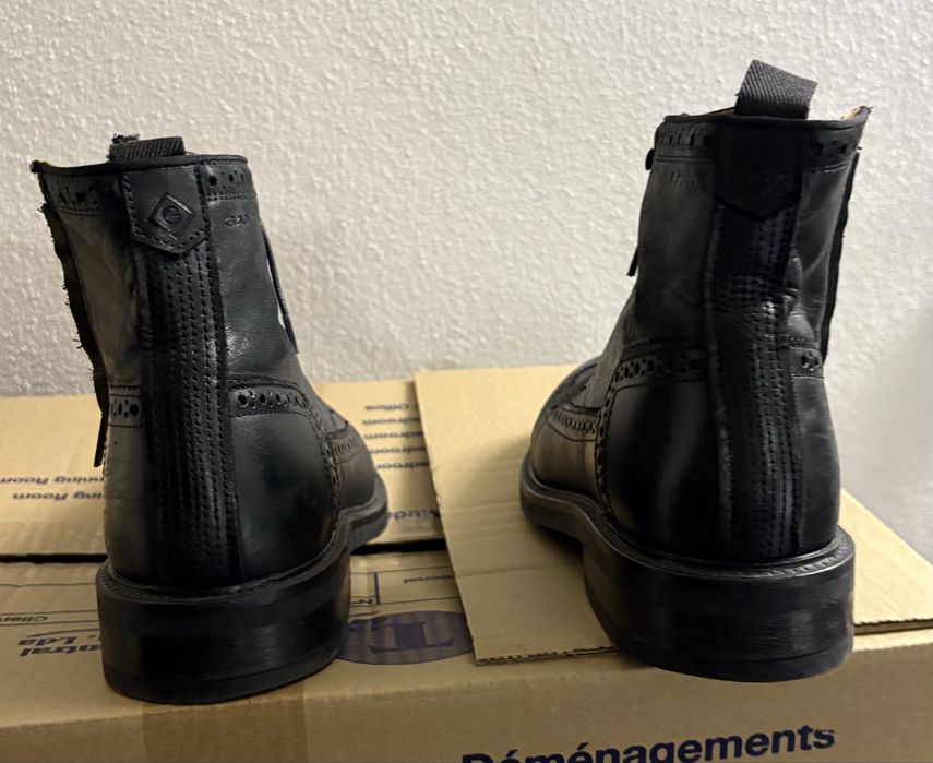 Bota de Homem em bom estado