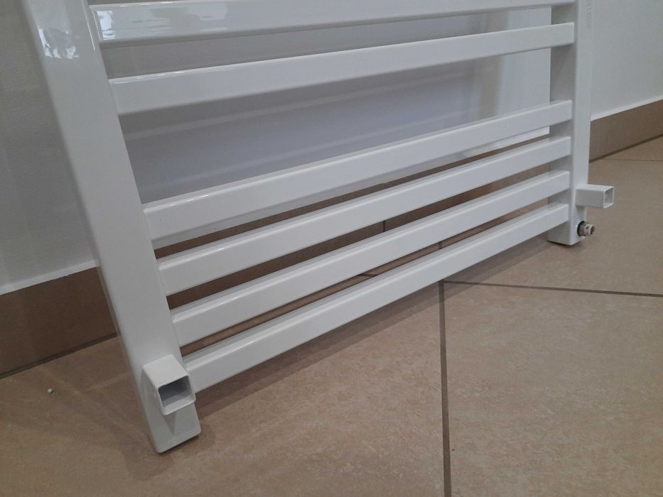 Grzejnik łazienkowy drabinkowy 74 x 50 Idealny