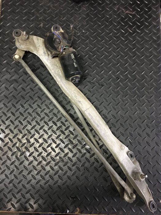 Mazda Xedos 9 - mechanizm wycieraczek przód