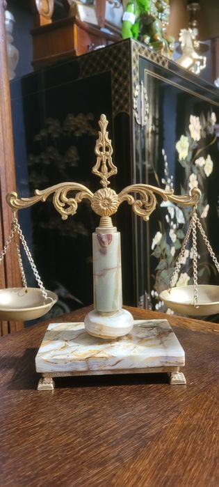 Piękna dekoracyjna waga