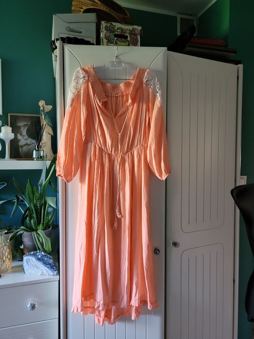 Sukienka M długa vintage z koronką