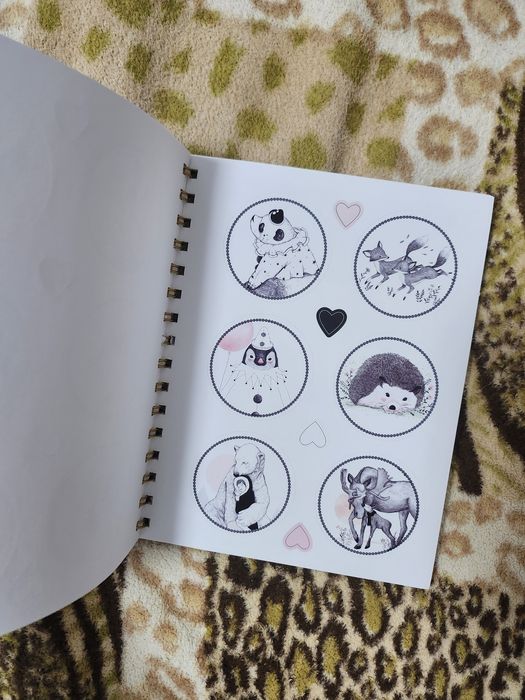 Продам стікер-книгу