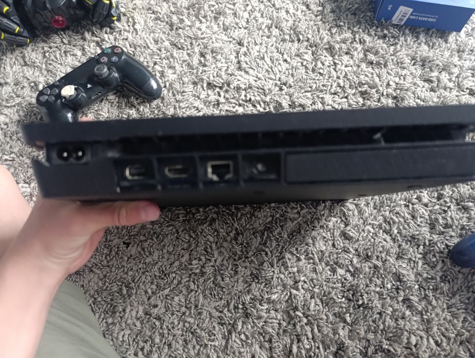 Playstation 4 slim