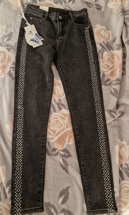 Śliczne jeansy Push Up