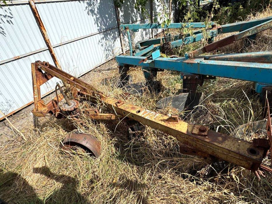 Плуг 3-35 2002р.