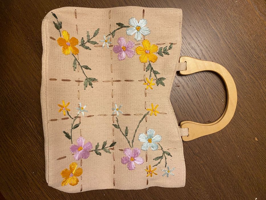 Piękna torebka damska koszyczek wyszywana jak nowa