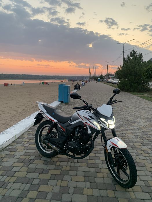 Продам мустанг 200