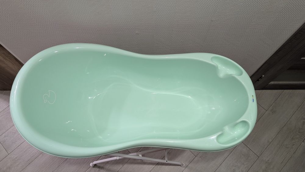 Ванночка для новонароджених на підставці (комплект)